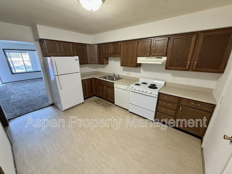 2101 Division St #10 - Photo 2 of 7