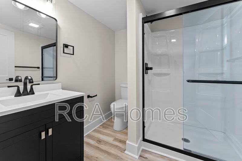 1009 W 36th St - Photo 7 of 15