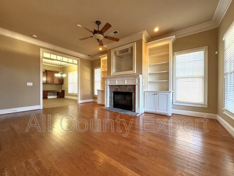 1520 Vassar Ave - Photo 5 of 29