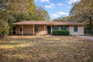 5720 Reinke Dr - Photo 1 of 1