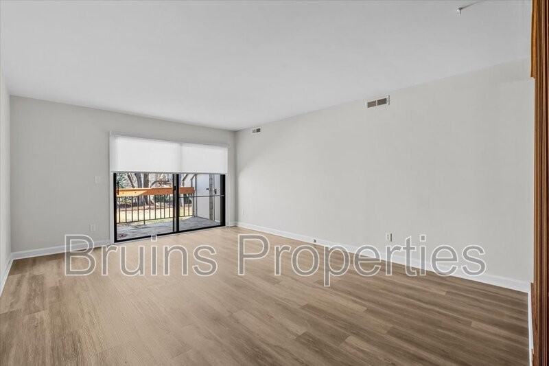 1522 Benjamin Pkwy #1UNITC - Photo 3 of 46