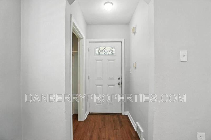 822 Searles Rd - Photo 5 of 50