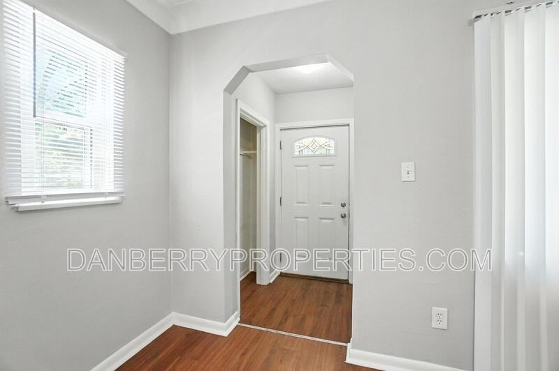 822 Searles Rd - Photo 6 of 50