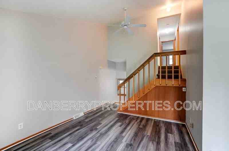 3162 Kylemore Rd - Photo 4 of 22