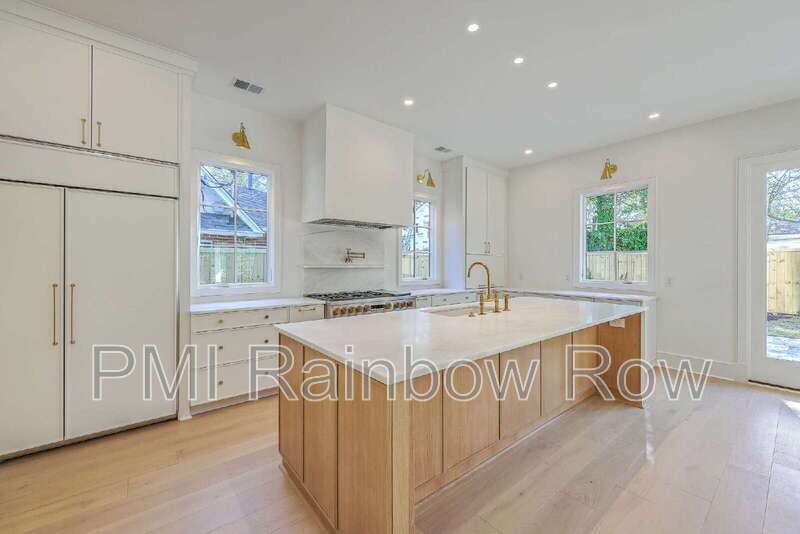 755 Adluh St - Photo 3 of 50