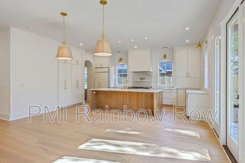 755 Adluh St - Photo 6 of 50