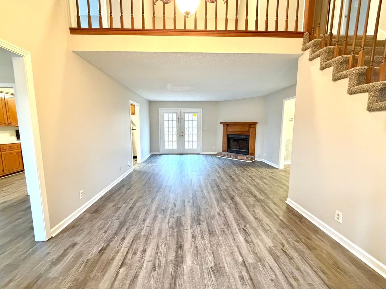 2247 Sweetbriar Dr - Photo 3 of 40