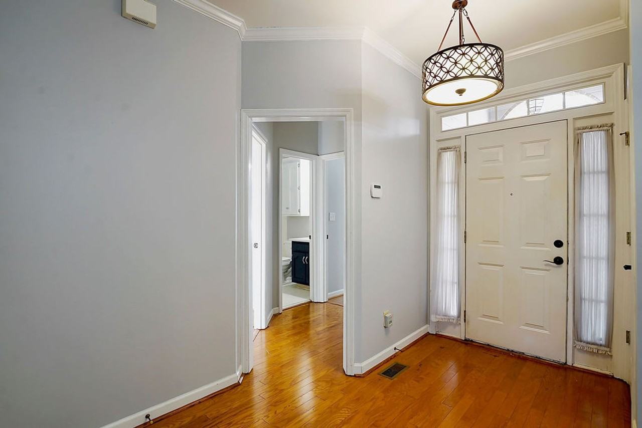 1205 Ivy Brook Cir - Photo 7 of 29