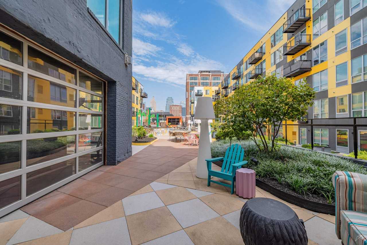 1989 Main - Photo 7 of 27