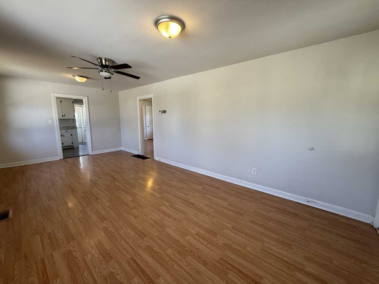 119 Gibson Street - Photo 4 of 34