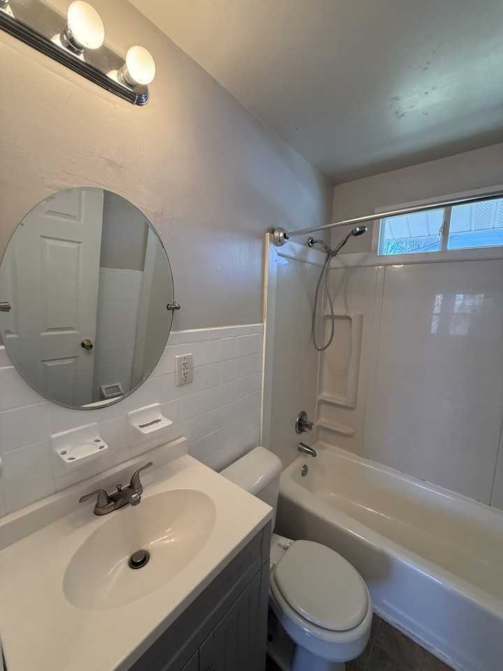 119 Gibson Street - Photo 7 of 34