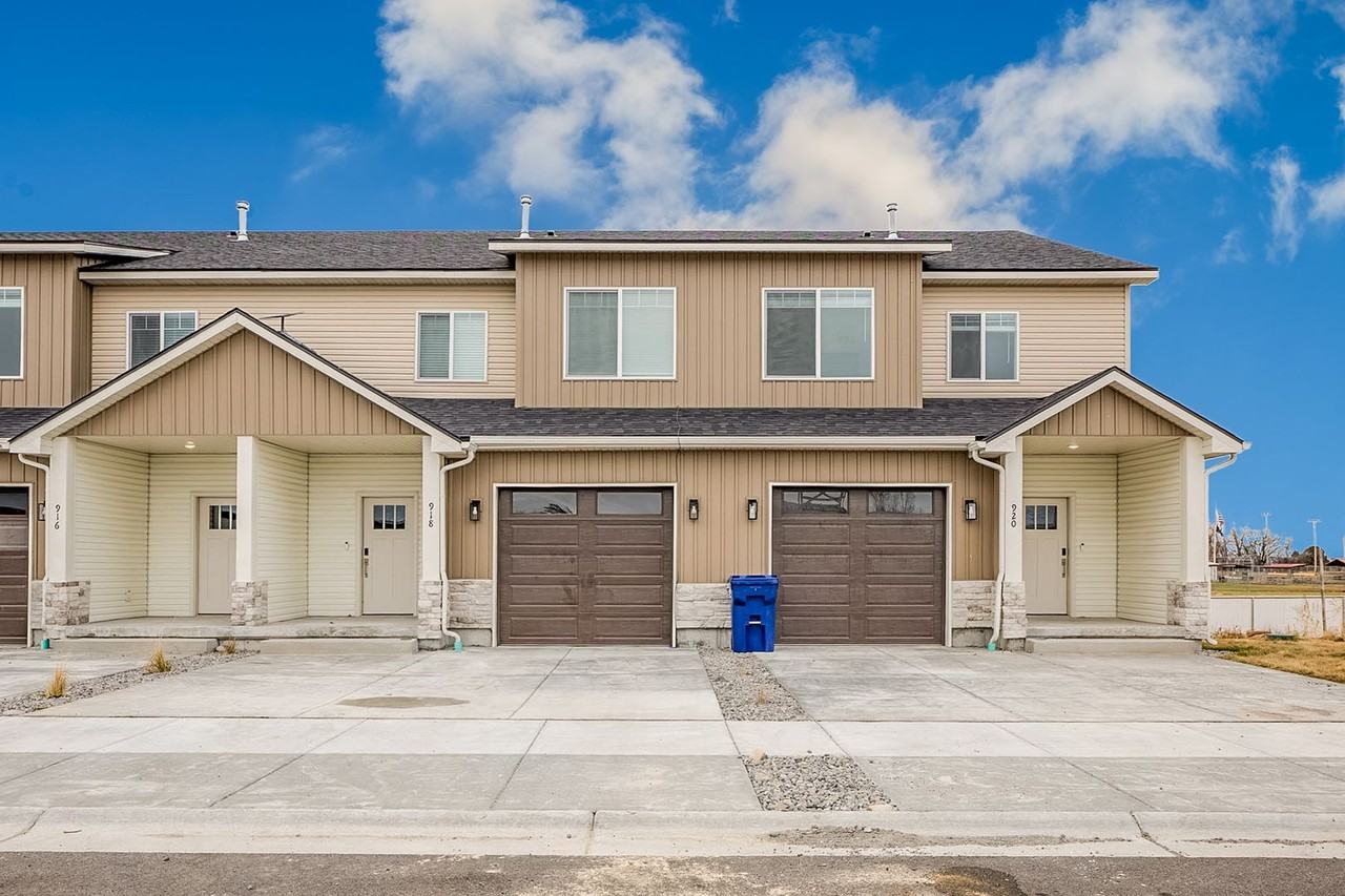 920 Home Run Ave - Photo 2 of 36