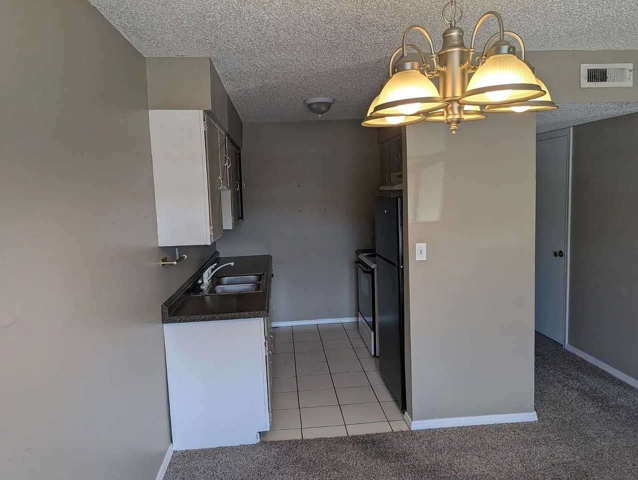 Collinsville Gardens - Photo 5 of 12