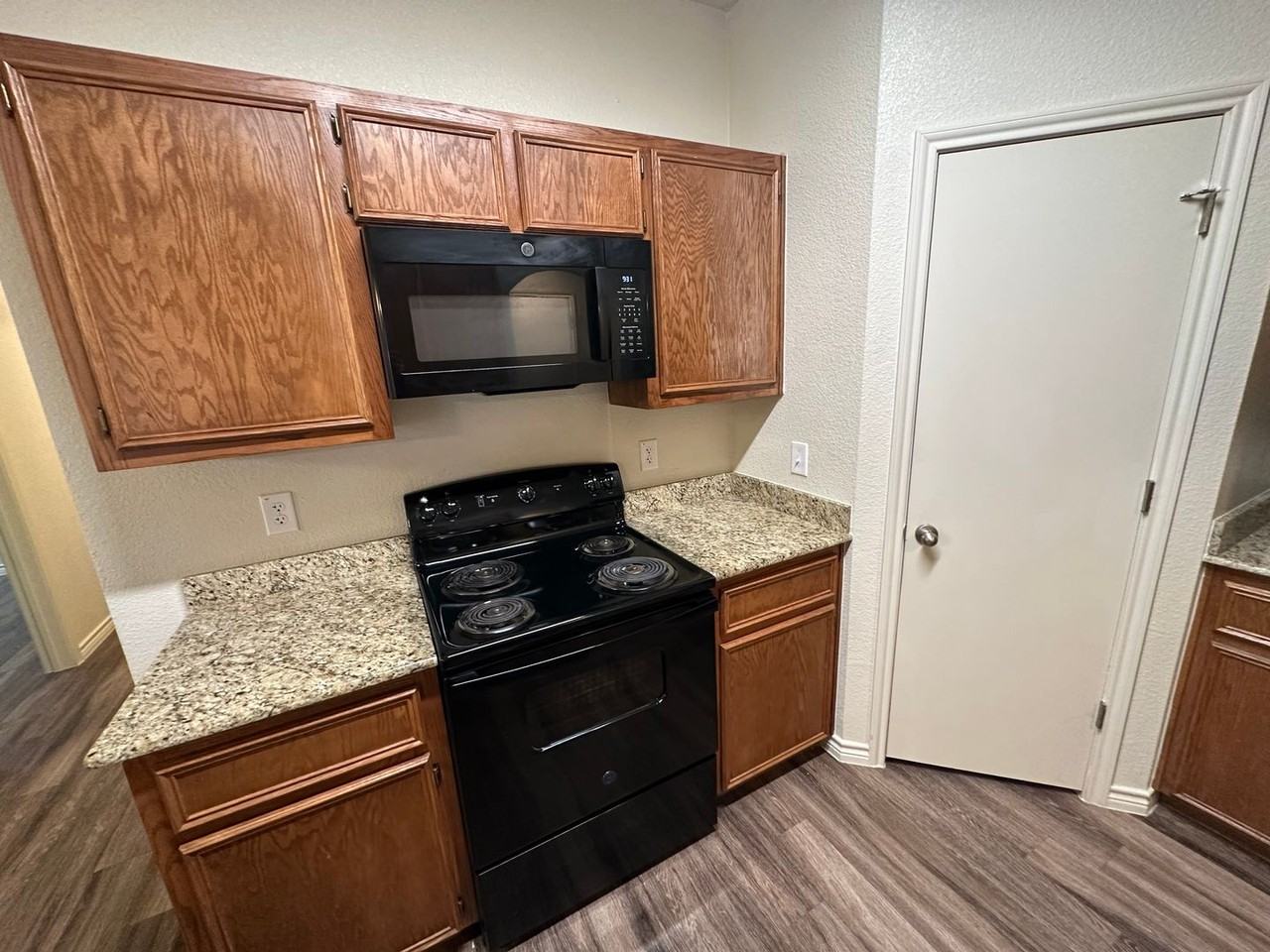 3105 Ochiltree Dr #A - Photo 4 of 20