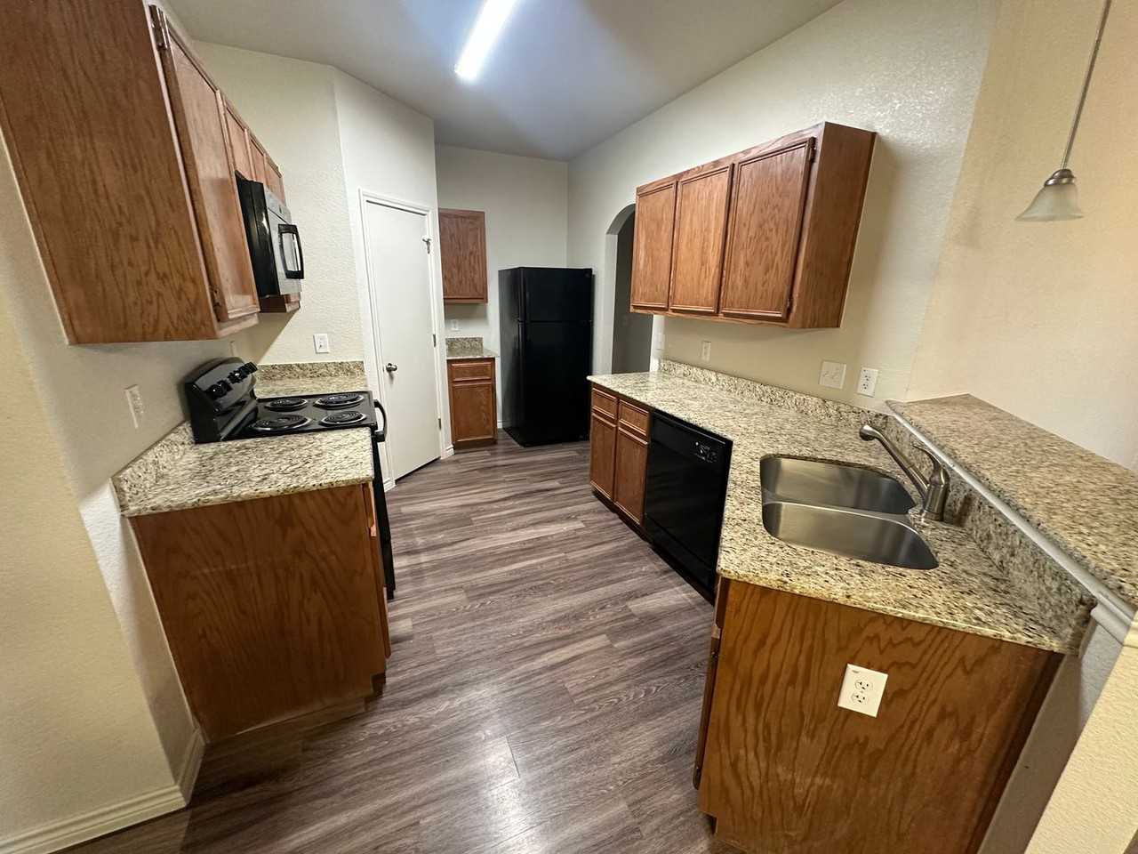 3105 Ochiltree Dr #A - Photo 5 of 20