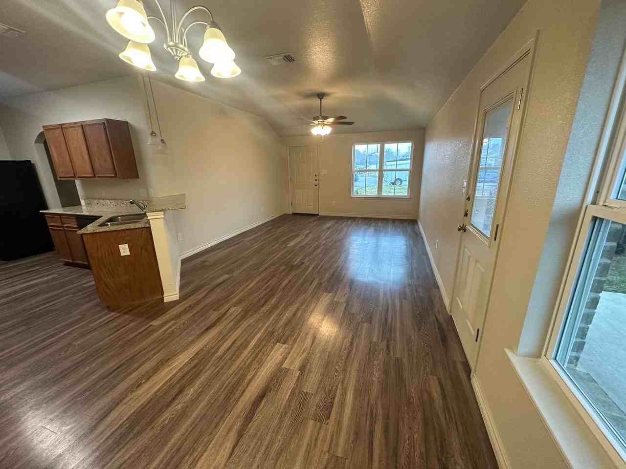 3105 Ochiltree Dr #A - Photo 3 of 20