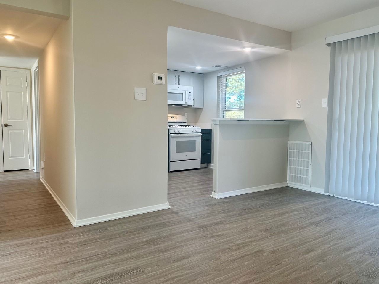 Lakeside Apartments - Photo 5 of 17