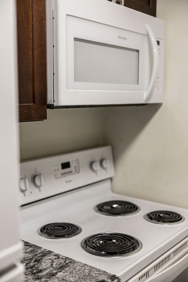 Pointe Apartments - Photo 4 of 22