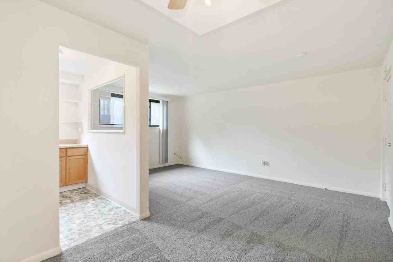 760 5th Avenue - Photo 6 of 42