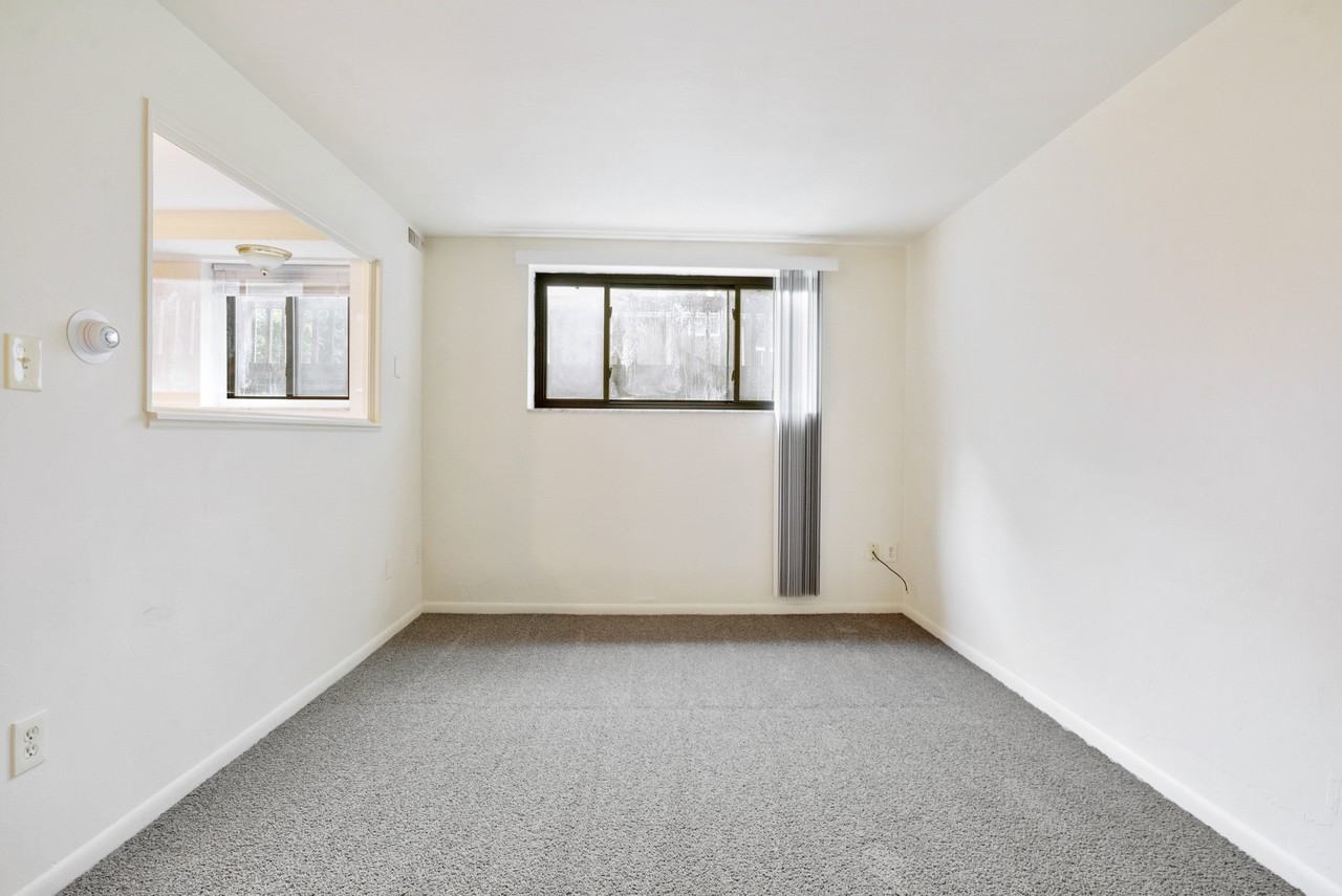 760 5th Avenue - Photo 7 of 42