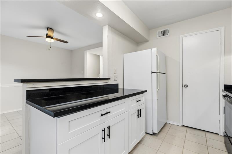 6422 Burgoyne Rd Unit 150 - Photo 6 of 44