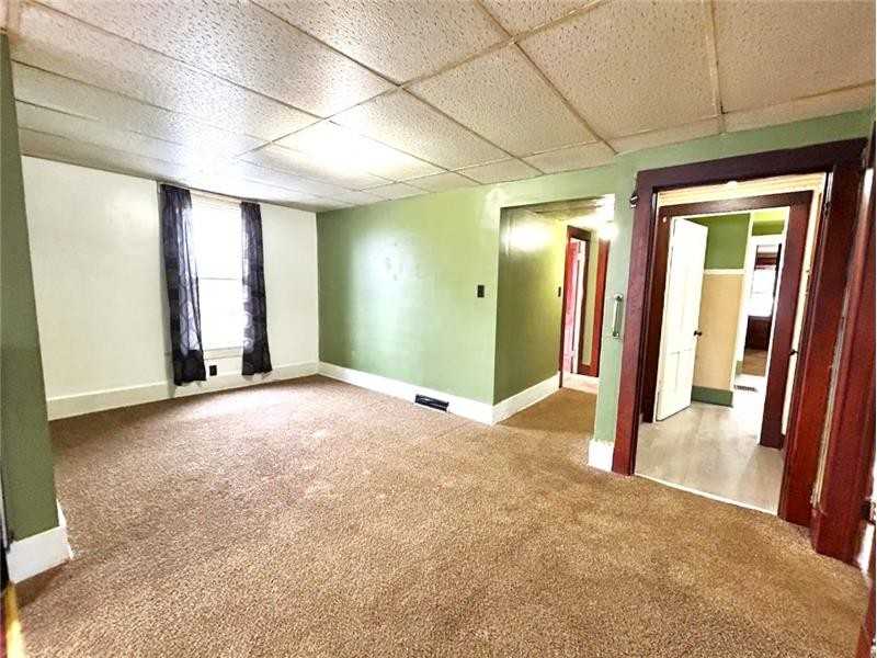 214 W Warren St - Photo 6 of 15