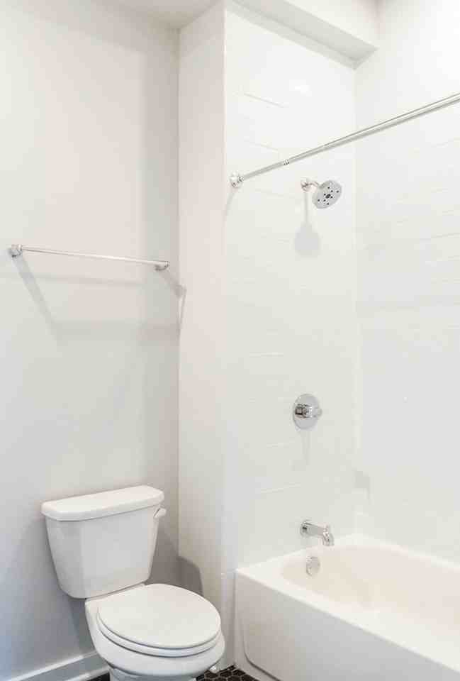 2007 Hope st apartments - Photo 3 of 6