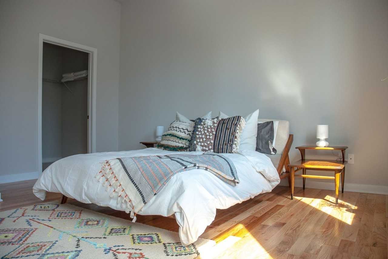 2007 Hope st apartments - Photo 6 of 6