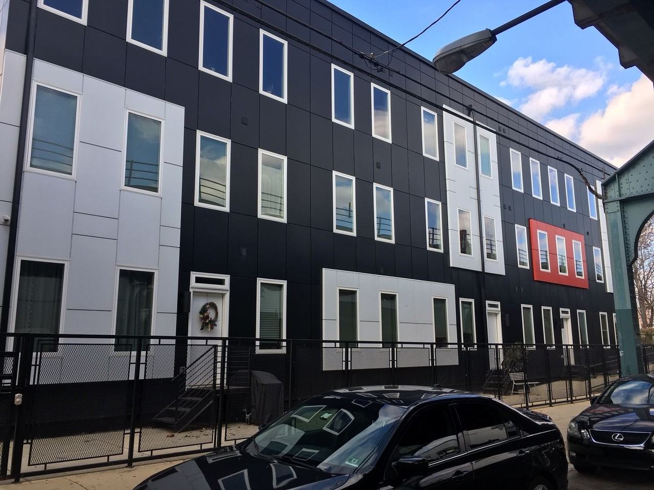 2007 Hope st apartments - Photo 7 of 19