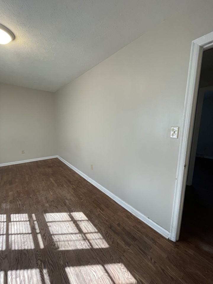 177 Seminole Drive - Photo 6 of 12