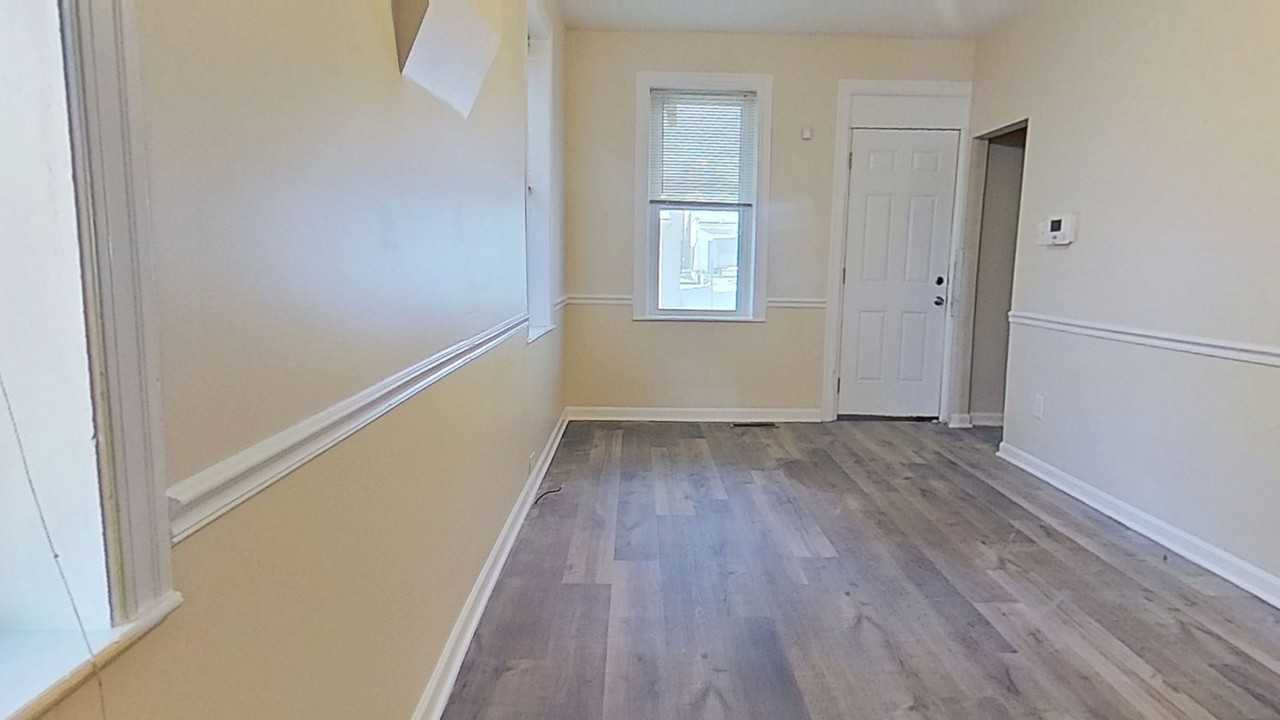 43 S East St - Photo 4 of 10