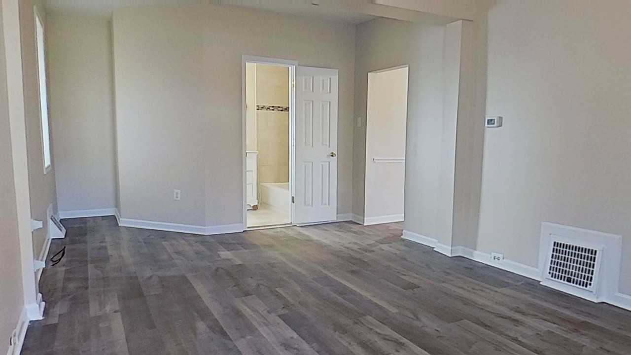 43 S East St - Photo 5 of 10