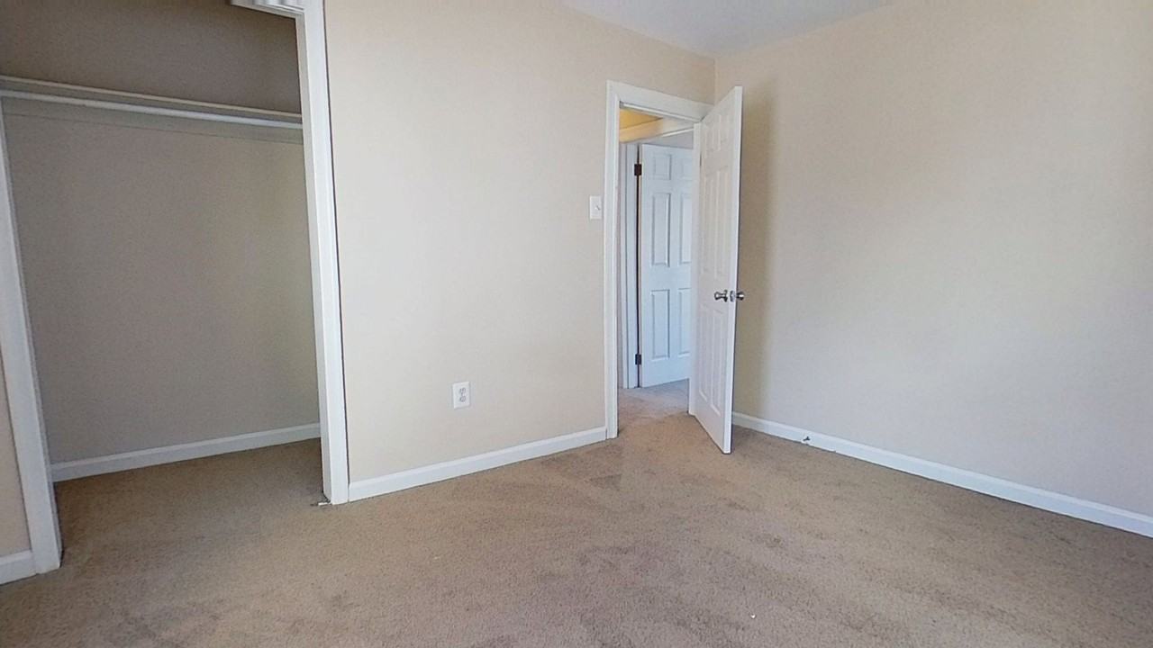 43 S East St - Photo 6 of 10