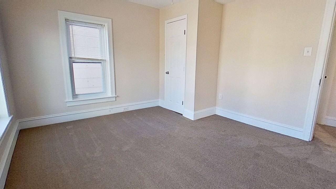 43 S East St - Photo 7 of 10