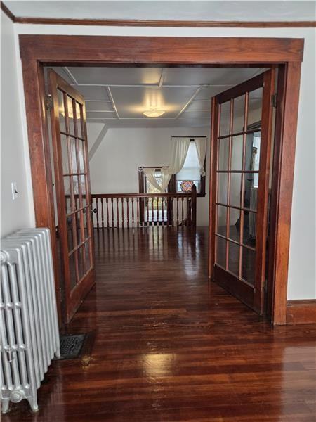 Crescent St - Photo 3 of 11