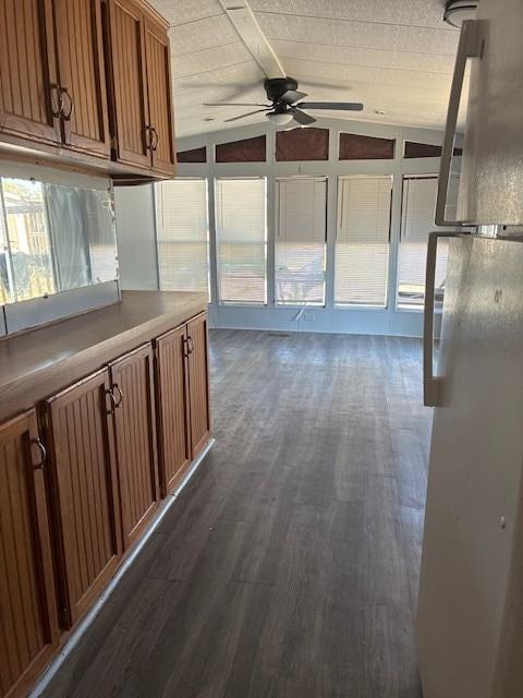 LAKE JOHNS APARTMENTS & RV PARK LLC - Photo 7 of 23