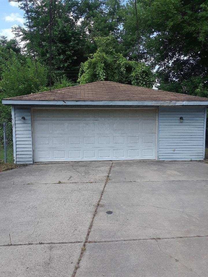 3937 Beniteau Street - Photo 3 of 18