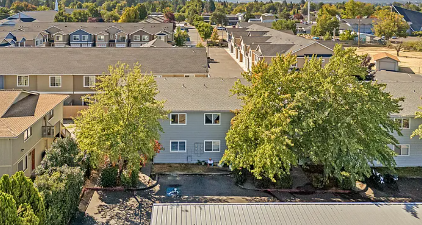 598, ID # 2010 Crater Lake Avenue - Photo 3 of 18