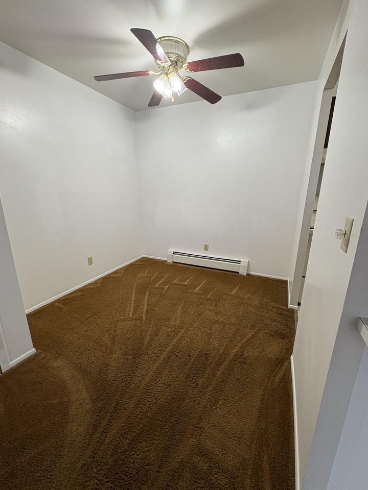 695 Capital Ave NE #25B - Photo 3 of 10