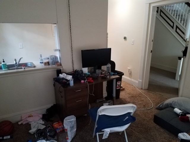 1135 Pennsylvania Ave - Photo 2 of 14