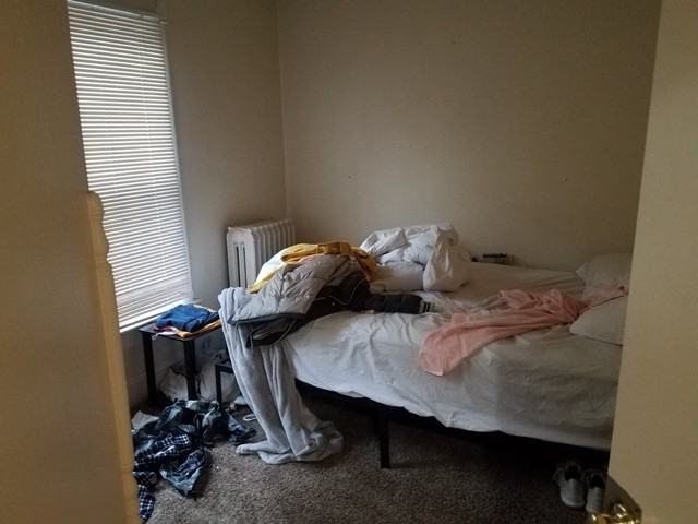 1135 Pennsylvania Ave - Photo 4 of 14