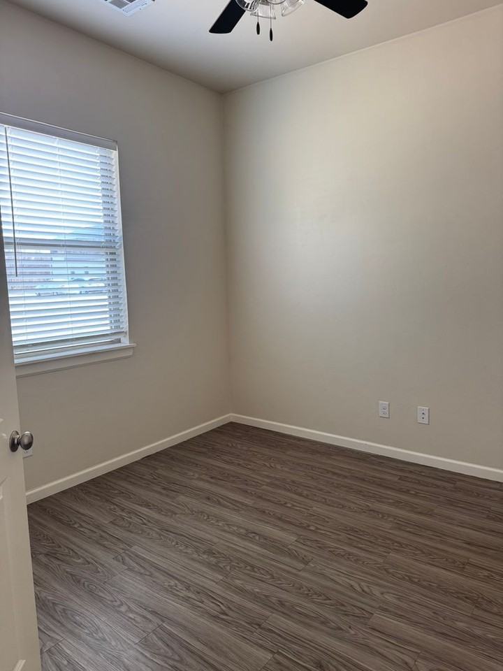 4715 Enclave Pl - Photo 2 of 25
