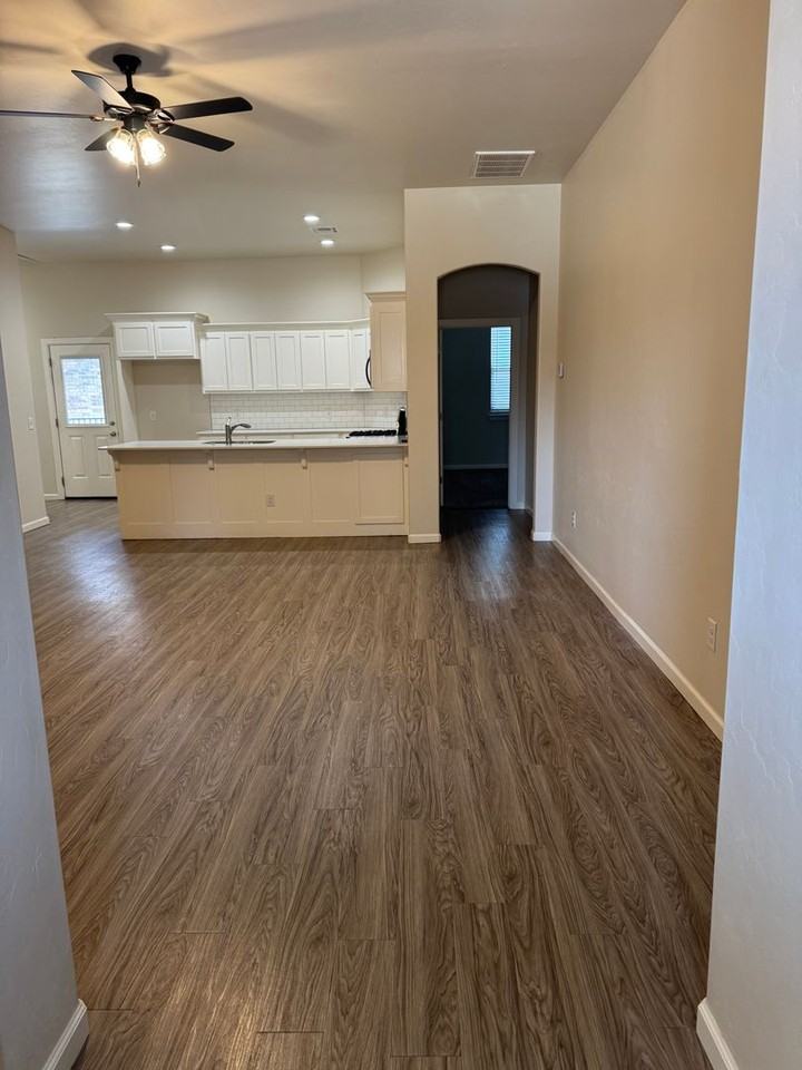 4715 Enclave Pl - Photo 3 of 25