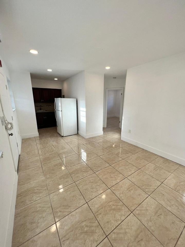 1265 Sharazad Boulevard - Photo 3 of 29