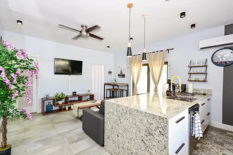 824 NE 4 ST, LLC - Photo 3 of 50