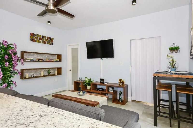 824 NE 4 ST, LLC - Photo 5 of 50