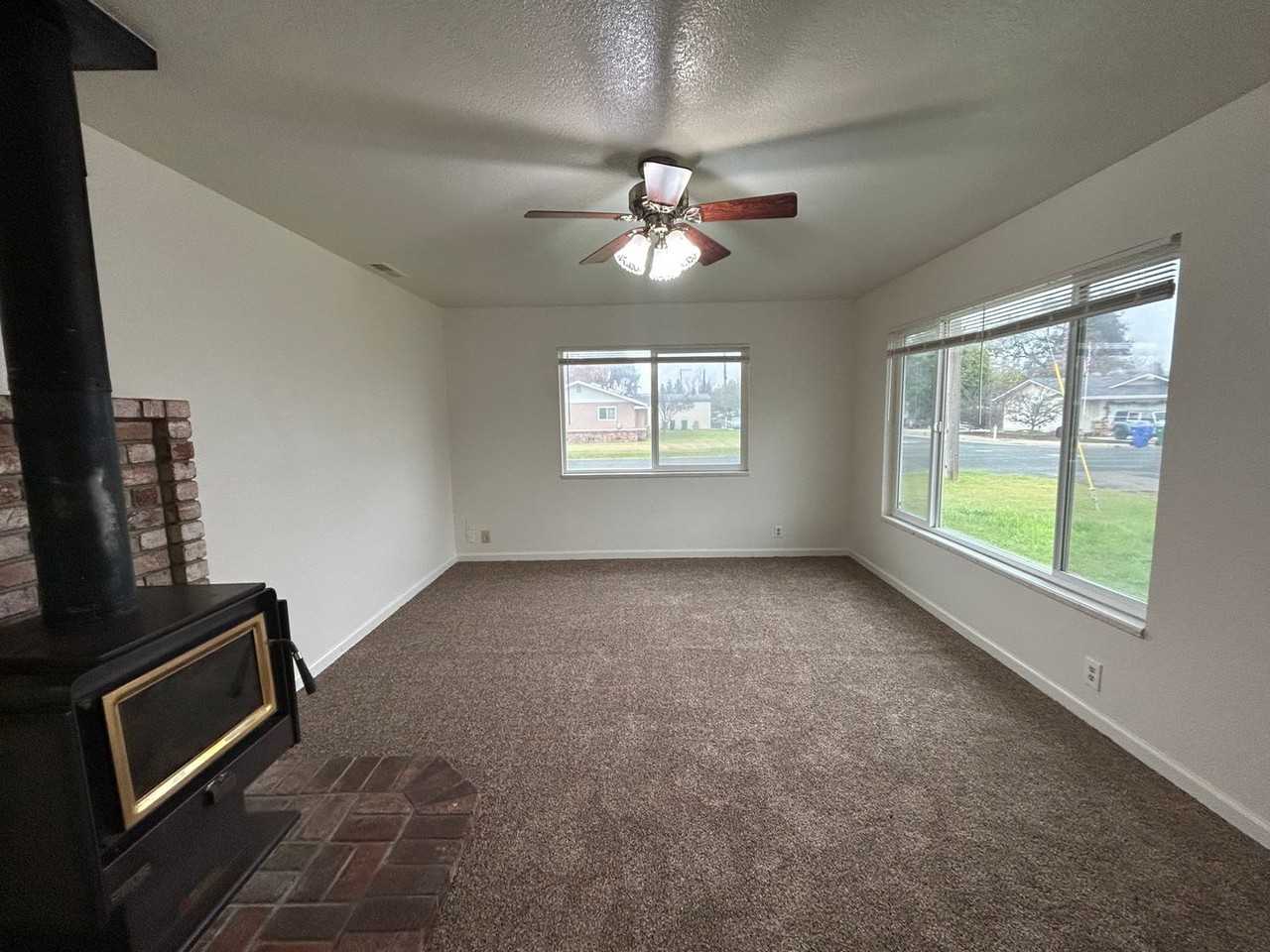 8341 Birch St - Photo 2 of 22