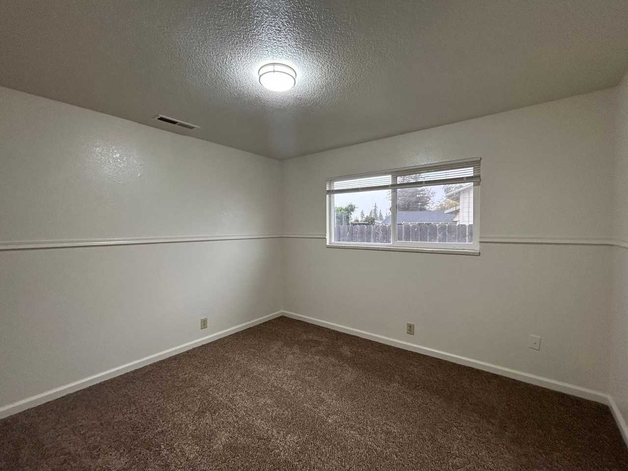 8341 Birch St - Photo 7 of 22