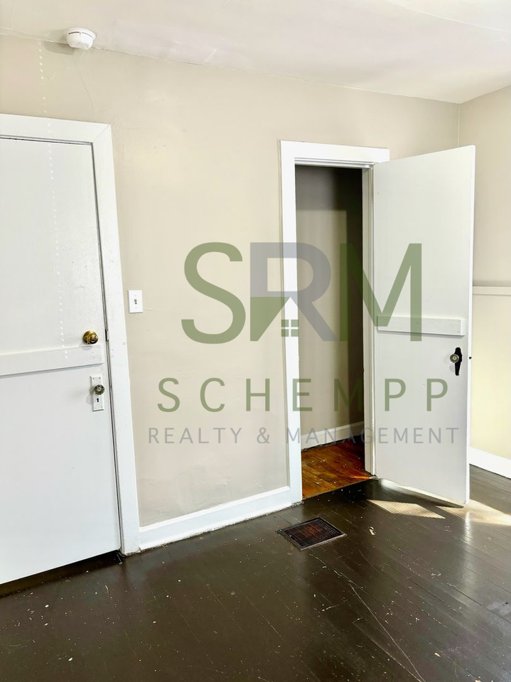 1443 Lillian Ave - Photo 6 of 11