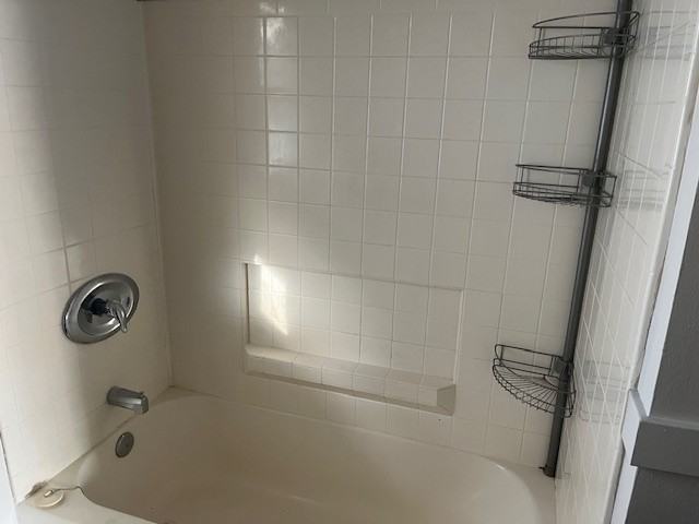 1619 4th St S - Photo 2 of 6